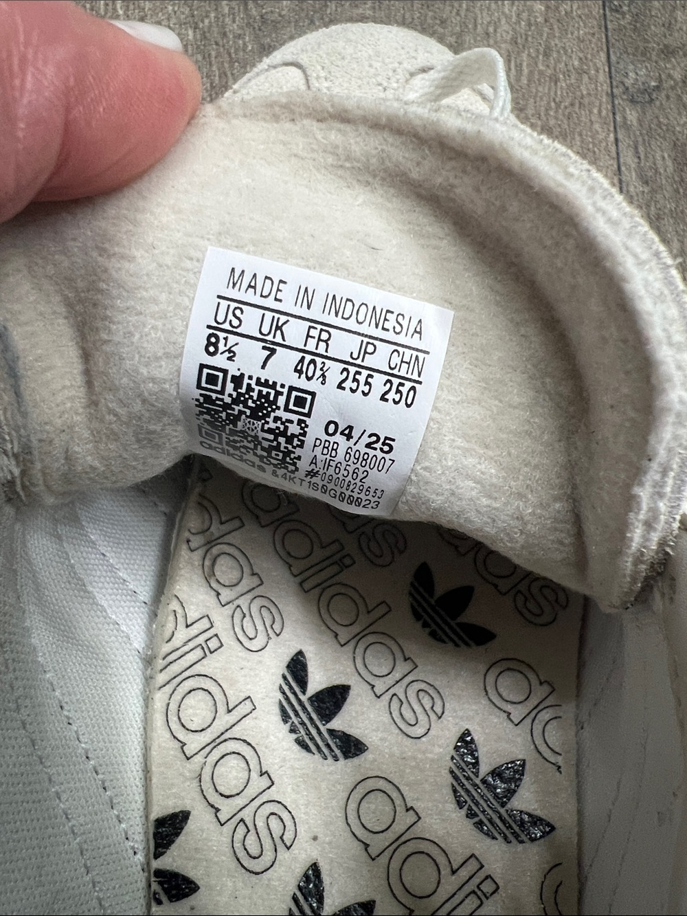 Adidas Spezial Off-White Suede Sneakers with Black Stripes and Gum Sole - Picture 8 of 11